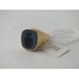 HEAVY INTAGLIO SEAL RING IN 14CT GOLD - SIZE S - 12GMS