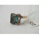 Large single blue stone dress ring in 9ct - size J - 5.2gms