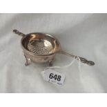 Tea strainer on stand - B'ham - 66gms