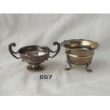 Two salts, one on three pad feet - B'ham 1901 - 60gms