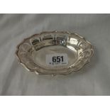 Small oval dish with pierced sides - 4/5" wide - B'ham 1966 - 30gms