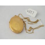 Oval pendant locket necklace in 9ct - 7.2gms