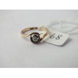 9ct and platinum target ring - size O - 2.5gms