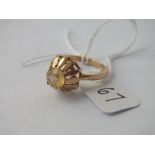 Modernistic yellow stone ring in 9ct - size O - 2.9gms