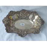 Oval dish with embossed sides - 13" wide - Sheffield 1898 - 430gms