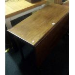 MAHOGANY DROP LEAF TABLE ON PAD FEET EXTENDS TO 40'' WIDE X 44'' X 27'' HIGH)