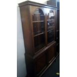 GOOD QUALITY 1930'S OAK DISPLAY CABINET WITH SHELVED CUPBOARD & BEADED EDGING