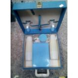 VINTAGE BREXTON PICNIC SET IN BLUE BOX A/F - WITH KEY