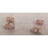 A PAIR OF 9ct 2 COLOUR GOLD EAR STUDS