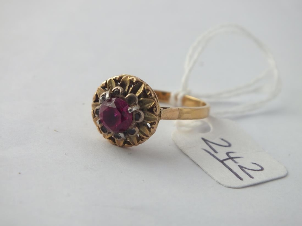 A good red stone solitaire ring in 18ct gold - size R - 5.1gms - Image 3 of 3