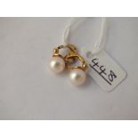 A pair of pearl earrings in 9ct - 2.7gns