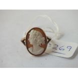 A cameo ring in 9ct - size J - 3.3gms
