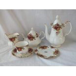 A Royal Albert Old country roses teaset of 2 graduated teapots, 15 cups, 15 saucers, 15 plates & a