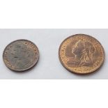 A Victorian farthing 1886 and halfpenny 1901 - some lustre