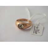 A gents signet ring with paste stone in 9ct - size N - 2.9gms