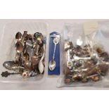 TUB & A BAG OF WHITE METAL COLLECTOR SPOONS & TURQUOISE SET RING