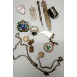 BAG OF MIXED SILVER ITEMS INCL: A SILVER INGOT, GENTS CAST SILVER RING, BOOK MARK & VARIOUS FOBS