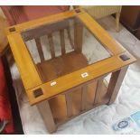 UNUSUAL LIGHT OAK GLAZED TOP COFFEE TABLE WITH BOOKSHELF UNDER