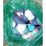 BAG OF VARIOUS COLOURED KNITTING WOOL