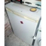 FRIGIDAIRE REFRIGERATOR