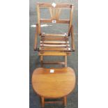 2 SMALL FOLDING CHILDREN'S CHAIRS