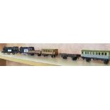 2 VINTAGE OO ITALIAN LOCOMOTIVES & 4 PIECES OF ROLLING STOCK