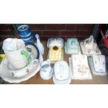 SHELF WITH VARIOUS VINTAGE CHEESE DISHES, PINK TOILET WASH BOWL SET, PLATES & JUG