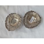 A small pair of Victorian heart-shaped sweet dishes on ball feet - 3" wide - B'ham 1898