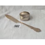 An engraved napkin ring by J DIXON and a butter knife - Sheffield 1906 - 47gms