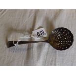 Sugar sifter ladle with shell bowl - Sheffield 1933