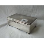 Good quality cigarette box on bracket feet - 6.5" wide - B'ham 1944