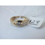A central white stone ring in 9ct - size L - 2.9gms
