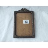 An arch top photo frame - 6.5" high - Chester 1918