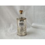 A Chester silver sleeve with glass bottle - Chester 1902 - 4" high