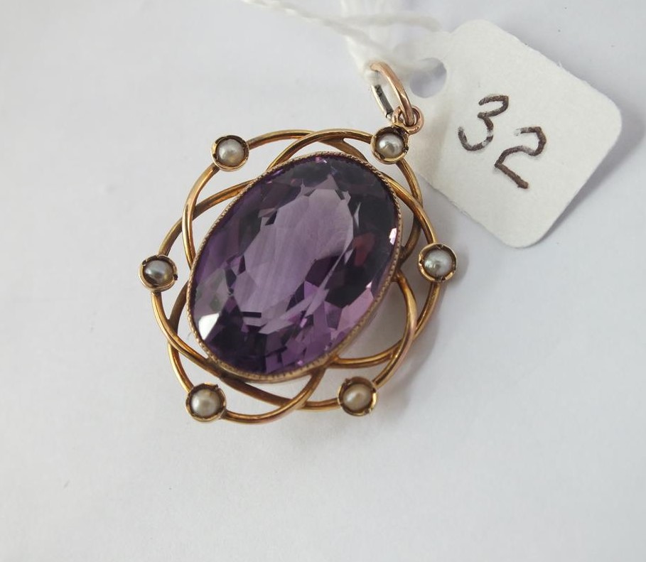 Antique amethyst pearl set pendant in 9ct - 7.1gms