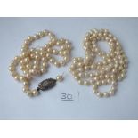 A two row pearl necklace (a/f)