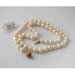 A pearl necklace