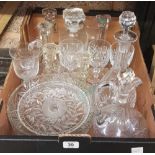 CARTON OF GLASS DECANTERS CANDLE STICKS & CRYSTAL BOWLS & VARIOUS GLASSES