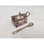 A SILVER MUSTARD POT WITH B.G.L - B'HAM 1909