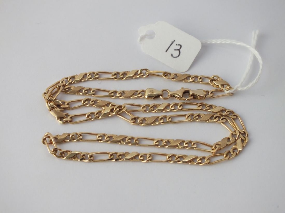 A flat link neck chain in 9 ct - 10gms.