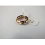 A three colour gold Russian wedding band in 9 ct - Size H - 4.3gms.