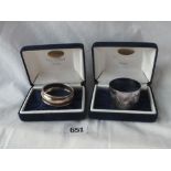 Two boxed napkin rings plain