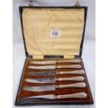 A BOXED SET OF 6 SILVER HANDLED TEA KNIVES