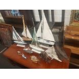 QUANTITY OF MODEL YACHTS, VARIOUS SIZES 11 IN TOTAL