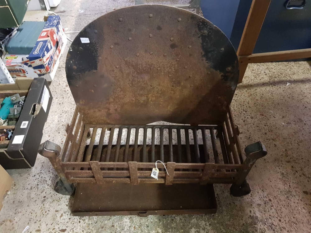 HEAVY METAL GOTHIC STYLE FIRE BASKET AND BACK
