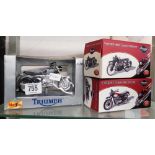 3 BOXED MODELS OF MOTORCYCLES A VINCENT HRD BLACK SHADOW, TRIUMPH THUNDERBIRD AND 1 OTHER
