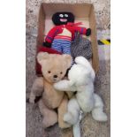 CARTON CONTAINING SOFT TOY TEDDY BEARS AND TWO HATS