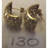 A pair of half hoop earrings in 14ct gold - 4.2gms