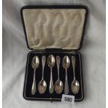 Boxed set of six tea spoons with fancy terminals - London 1896, 66 gms