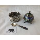A small enamel decorated jar with hinged cover, a napkin ring and a cruet spoon